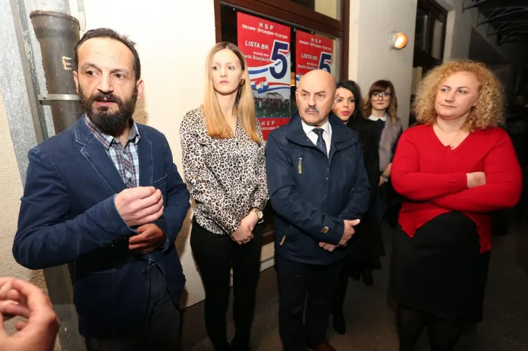 Pogledajte atmosferu u stožerima nakon objave rezultata bitke za Liku