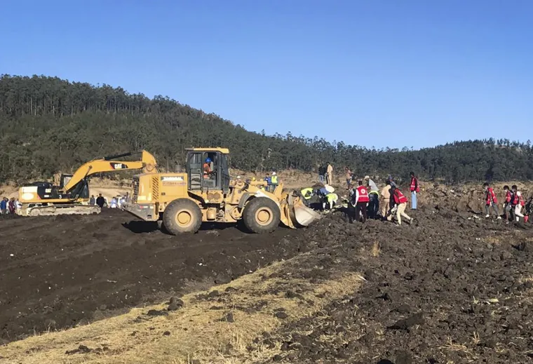 Pogledajte kako izgleda mjesto na koje se srušio Boeing 737: Od aviona ostale samo krhotine