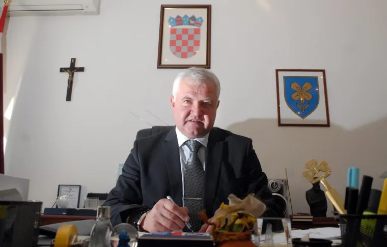 Nekad je HDZ u Lici osvajao 22 tisuće glasova, a sada slave kada dobiju tri puta manje!