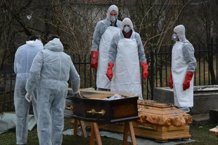 Ekshumirano tijelo Davida Dragičevića, majka jedva stajala na nogama: 'Ne znam kako ću ovo preživjeti'