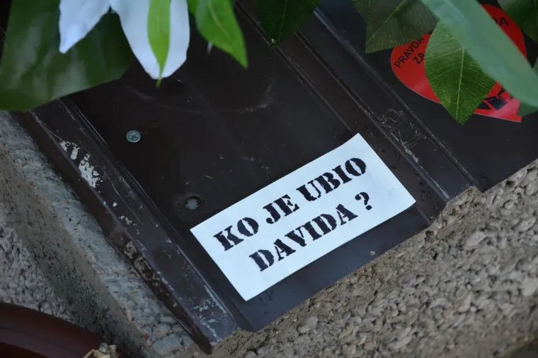 Ekshumirano tijelo Davida Dragičevića, majka jedva stajala na nogama: 'Ne znam kako ću ovo preživjeti'