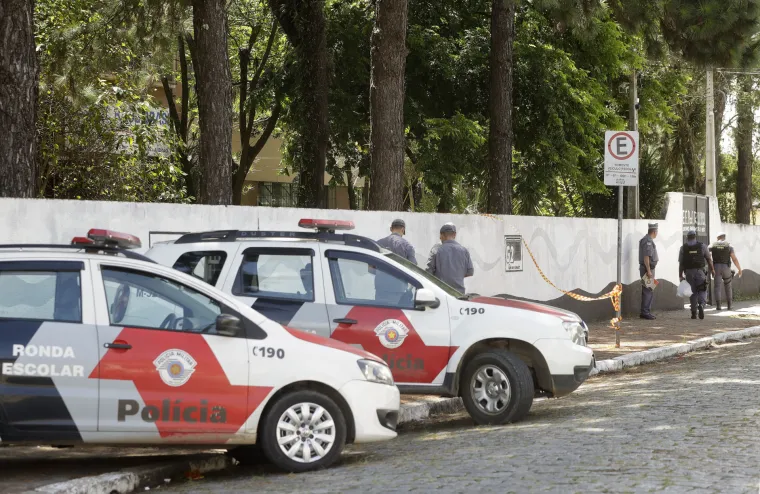 Dvojica biv&scaron;ih učenika počinila pokolj u brazilskoj &scaron;koli, najmanje devet mrtvih