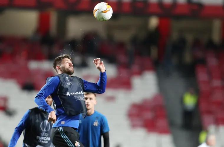 Oko 2000 navijača stiglo je podržati Dinamo u Lisabon, sve oči bile su uprte u jednu djevojku