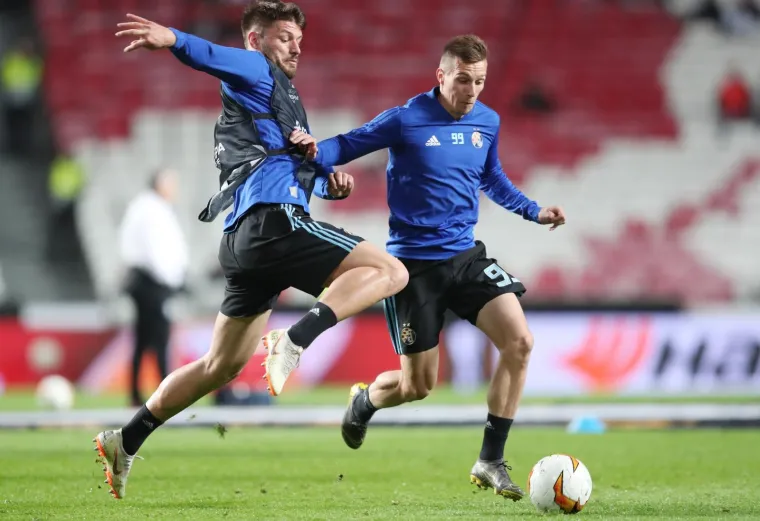 Oko 2000 navijača stiglo je podržati Dinamo u Lisabon, sve oči bile su uprte u jednu djevojku