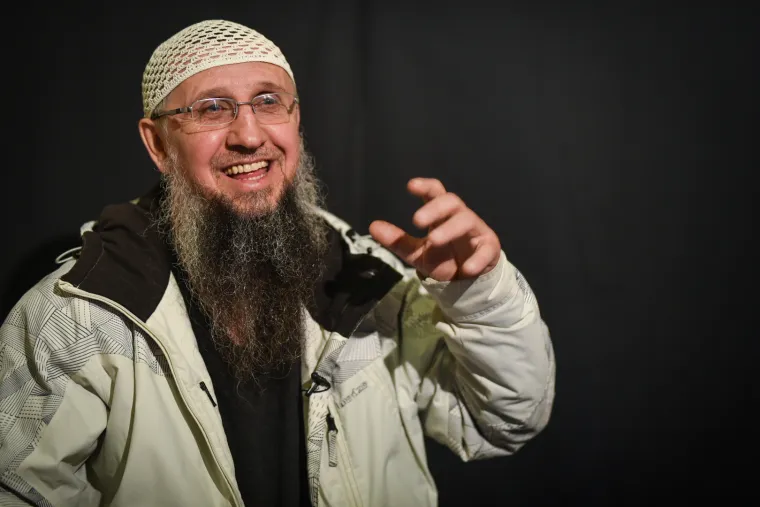 Izet Hadžić, vođa zajednice u O&scaron;vama