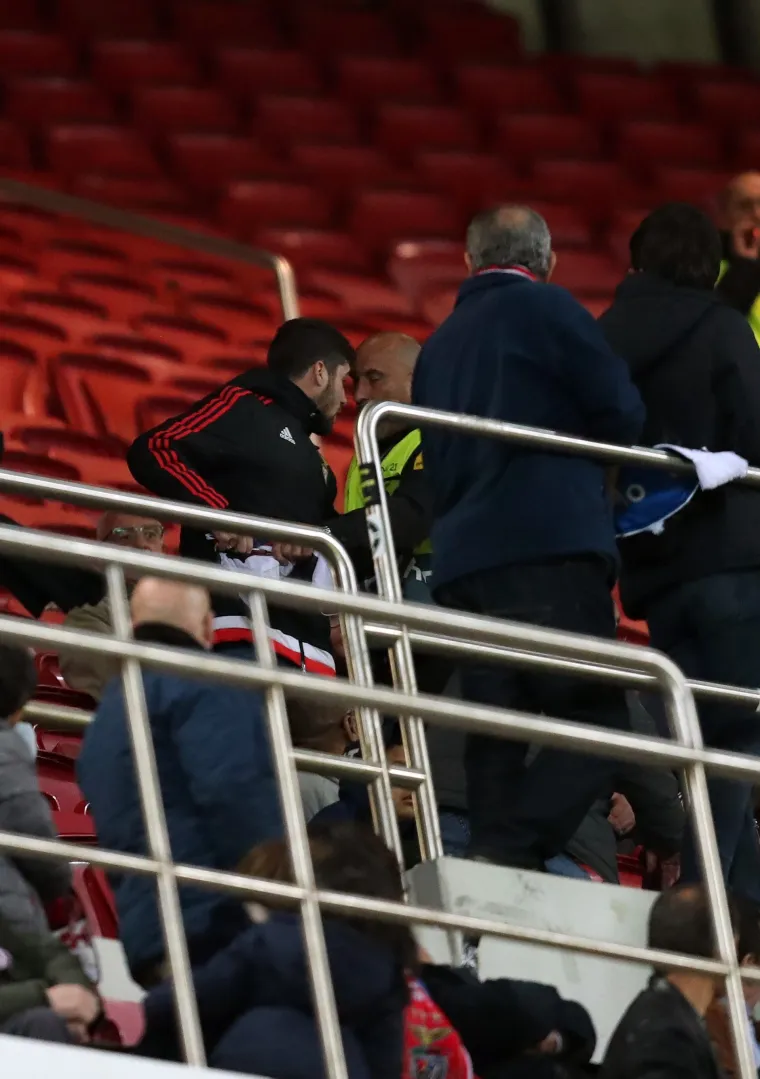 Portugalski navijači provocirali Dinamove torcidinom zastavom