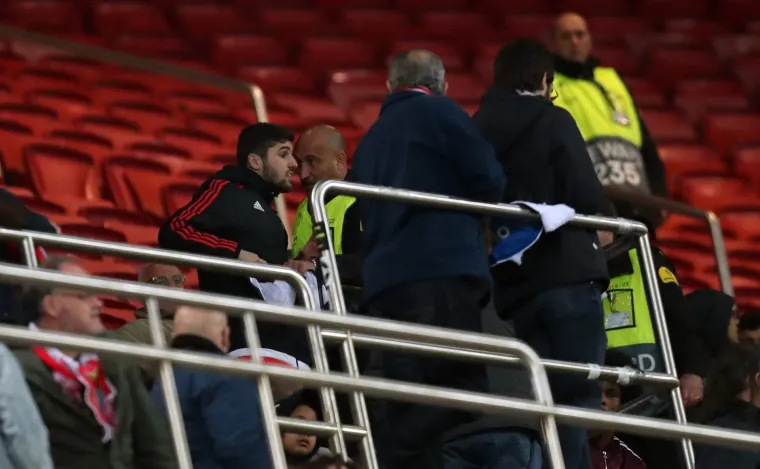 Portugalski navijači provocirali Dinamove torcidinom zastavom