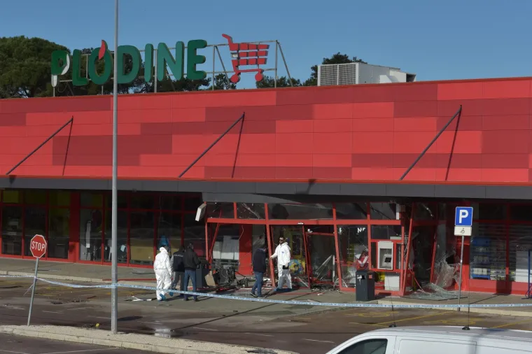 BOMBA EKSPLODIRALA U SKLOPU TRGOVINE, GRAĐANI &Scaron;OKIRANI: Tko je postavio eksplozivnu napravu u Zadru?