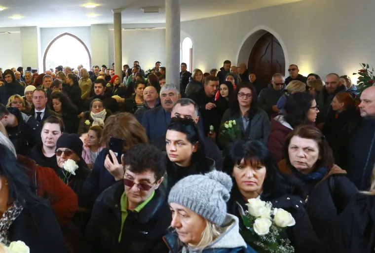 Pogreb Davora Dragičevića na groblju Friedhof der Stadt