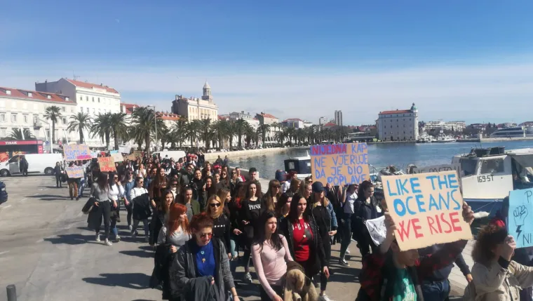 Prosvjed je organiziran putem Facebook stranice 'School Strike 4 Climate Croatia'
