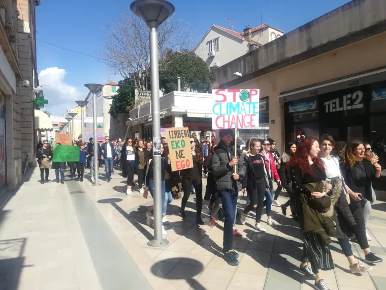 Prosvjed je organiziran putem Facebook stranice 'School Strike 4 Climate Croatia'