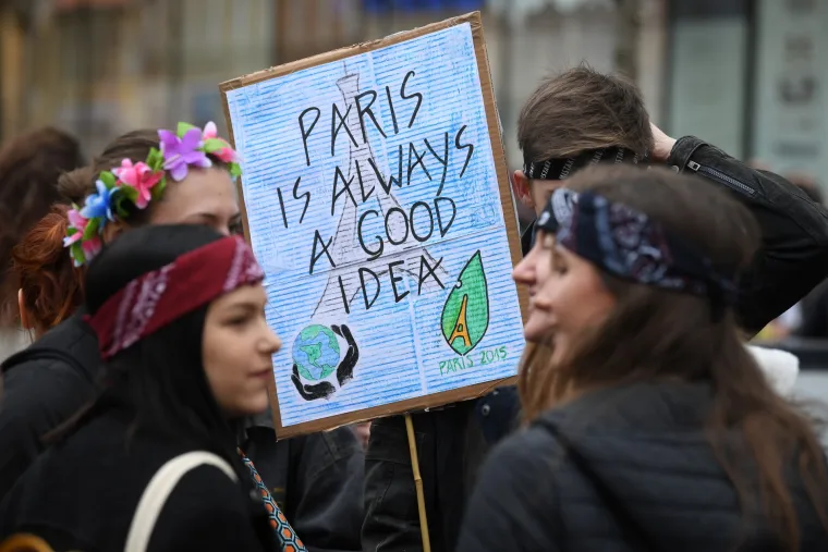 Učenici u Zagrebu prosvjeduju za klimu: Na Europskom trgu se okupilo njih nekoliko stotina