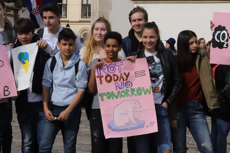 Mladi su osvjetlili obraz Hrvatske: Pogledajte &scaron;to smo sve zabilježili na prosvjedu učenika za klimu