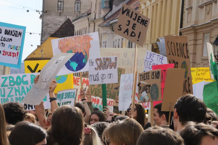 Mladi su osvjetlili obraz Hrvatske: Pogledajte &scaron;to smo sve zabilježili na prosvjedu učenika za klimu