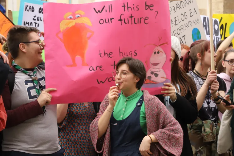 Mladi su osvjetlili obraz Hrvatske: Pogledajte &scaron;to smo sve zabilježili na prosvjedu učenika za klimu