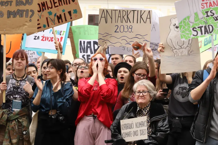 Mladi su osvjetlili obraz Hrvatske: Pogledajte &scaron;to smo sve zabilježili na prosvjedu učenika za klimu