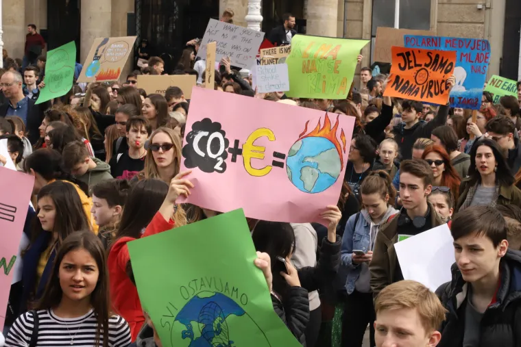 Mladi su osvjetlili obraz Hrvatske: Pogledajte &scaron;to smo sve zabilježili na prosvjedu učenika za klimu