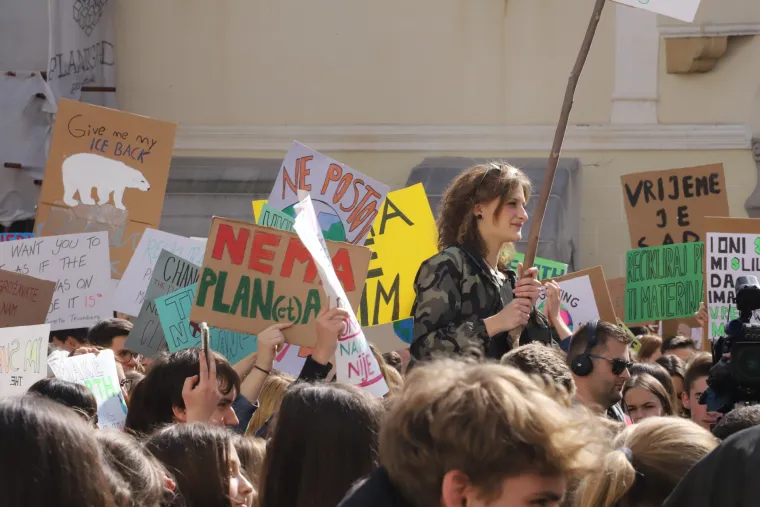 Mladi su osvjetlili obraz Hrvatske: Pogledajte &scaron;to smo sve zabilježili na prosvjedu učenika za klimu