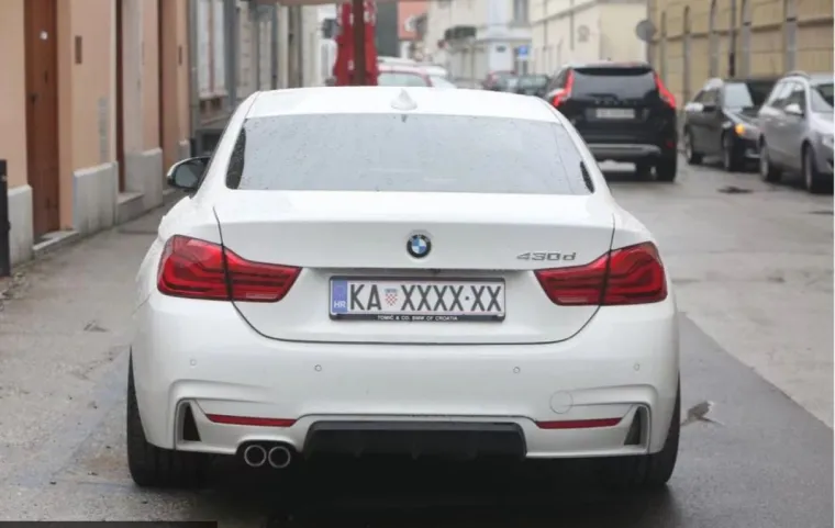 Ovi su si vozači stvarno dali truda: 20 najma&scaron;tovitijih registarskih tablica u regiji