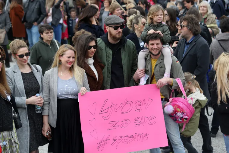 Prosvjed #spasime: Tomislavov trg u Zagrebu pun ljudi, do&scaron;ao i Plenković