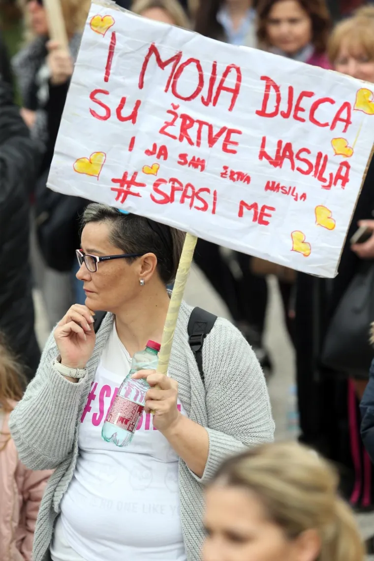 [FOTO] VELIKI PROSVJED #SPASIME U ZAGREBU: Okupile se brojne poznate osobe, pridružio se i Plenković