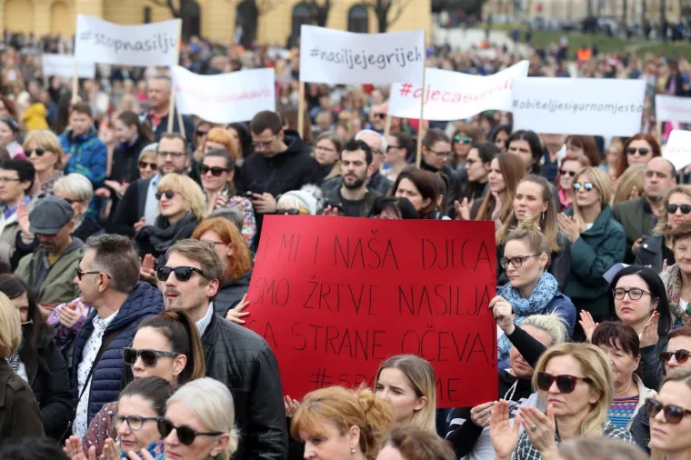[FOTO] VELIKI PROSVJED #SPASIME U ZAGREBU: Okupile se brojne poznate osobe, pridružio se i Plenković