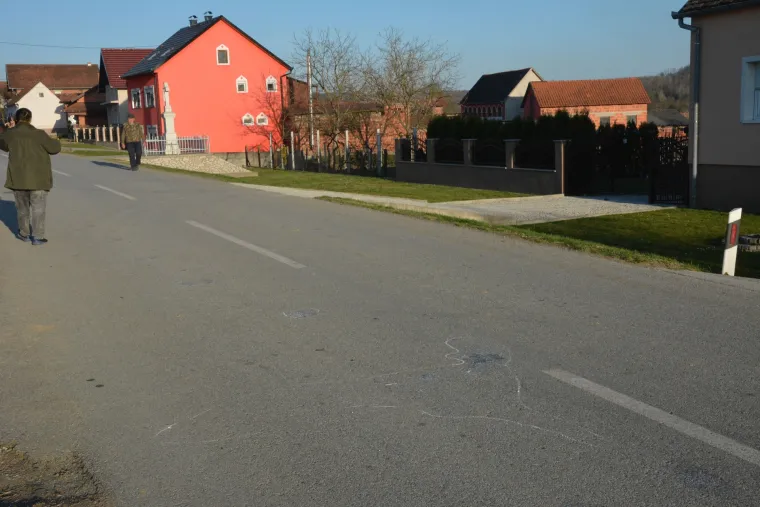 Nesreća kod Požege: Dijete na kolniku kupovalo sladoled, na njega naletio automobil