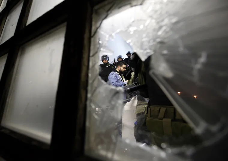 Pogledajte kako izgleda zgrada RTS-a nakon upada prosvjednika i sukoba s policijom