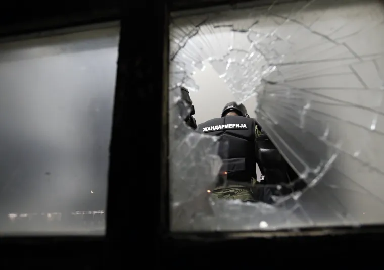 Pogledajte kako izgleda zgrada RTS-a nakon upada prosvjednika i sukoba s policijom