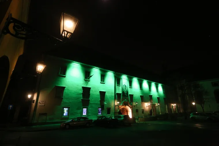 Klovićevi dvori obojeni zeleno za Dan sv. Patrika