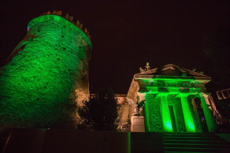 Trsatska gradina obojana u zeleno