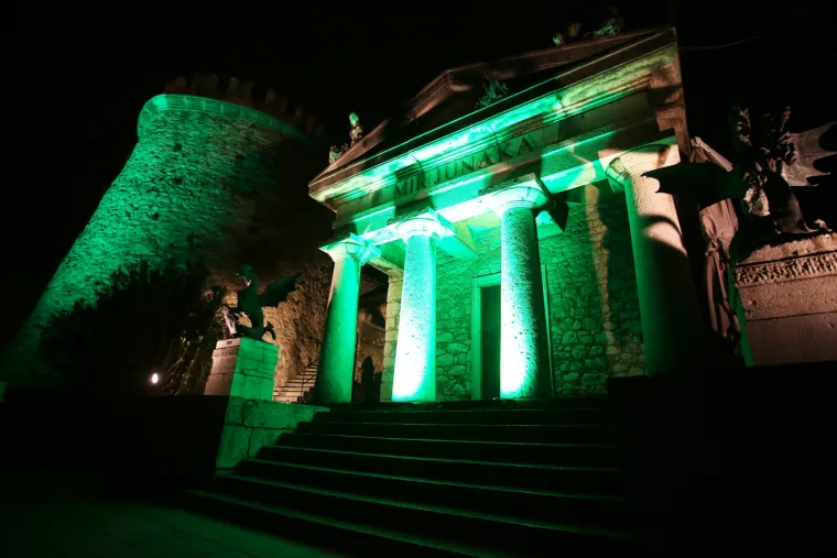 Trsatska gradina obojana u zeleno