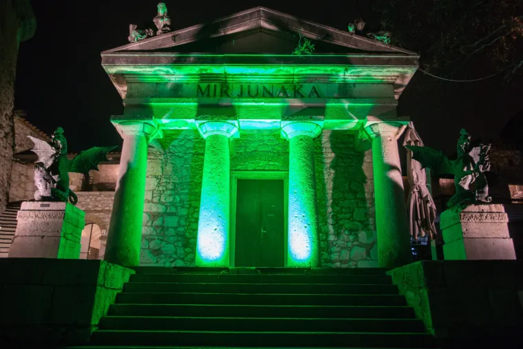 Trsatska gradina obojana u zeleno