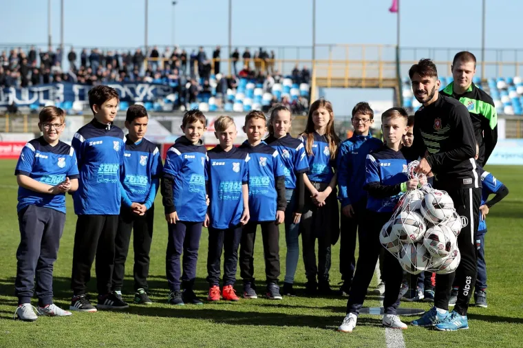 SRETAN VAM ROĐENDAN DEČKI: Boysi ponovno bili Dinamova snaga