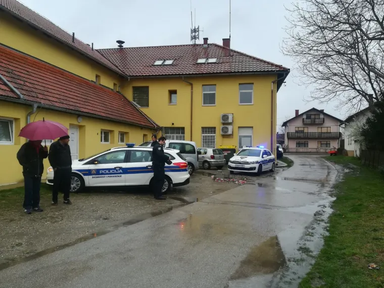 Eksplozija u Donjem Vidovcu: Jedna osoba poginula, vatrogasci gase požar