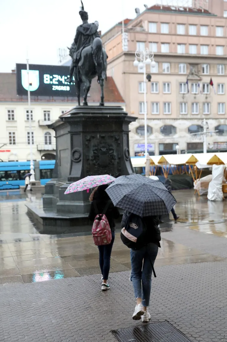 Gdje je nestalo proljeće? Ki&scaron;a i zahlađenje dočekali Zagrepčane na početku radnog tjedna