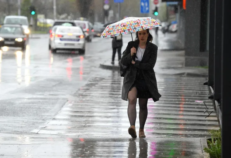 Gdje je nestalo proljeće? Ki&scaron;a i zahlađenje dočekali Zagrepčane na početku radnog tjedna
