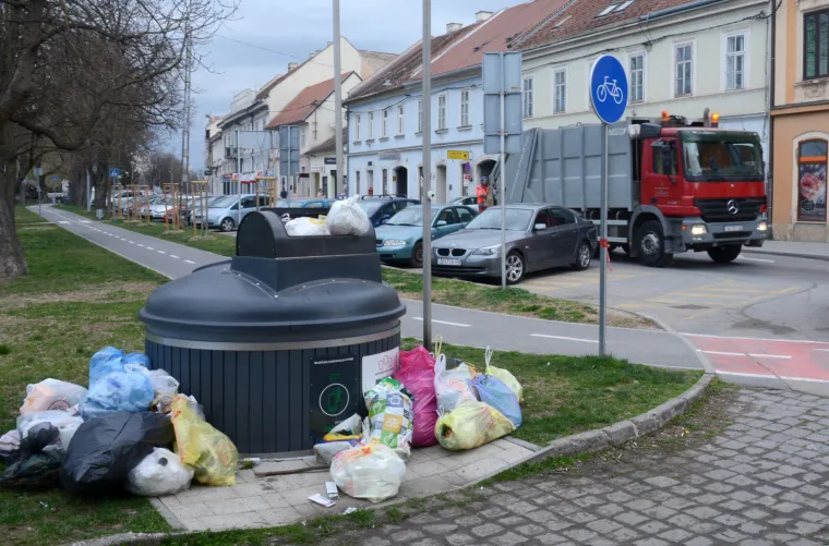 U Sisku muku muče sa smećem: Neodgovorni građani nepažljivo odlažu otpad u podzemni spremnik