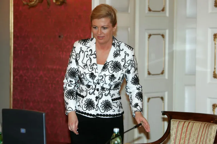 Ministrica vanjskih poslova i europskih integracija Kolinda Grabar-Kitarović na sjednici Vlade 2007. godine.
