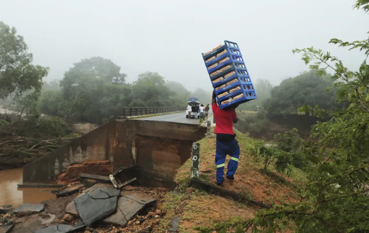 Ciklon Idai uni&scaron;tio im je sve: 'Vidjeli smo tijela kako plutaju u vodi. Moglo bi biti i 1000 mrtvih'
