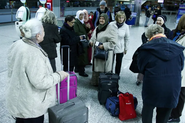 Majke Srebrenice otputovale u Haag: 'Nadamo se da će Karadžić do kraja života ostati u zatvoru'