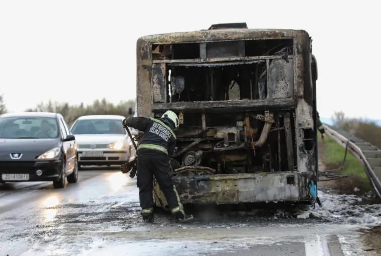 Kod Velike Gorice planuo i izgorio ZET-ov autobus