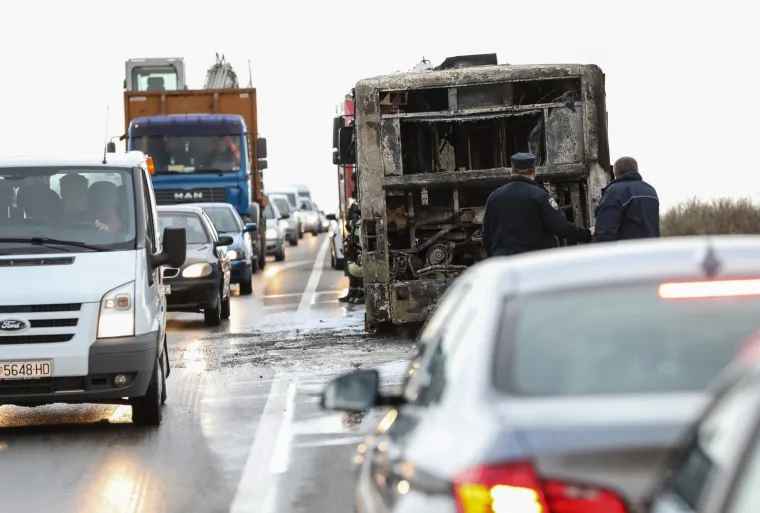 Kod Velike Gorice planuo i izgorio ZET-ov autobus