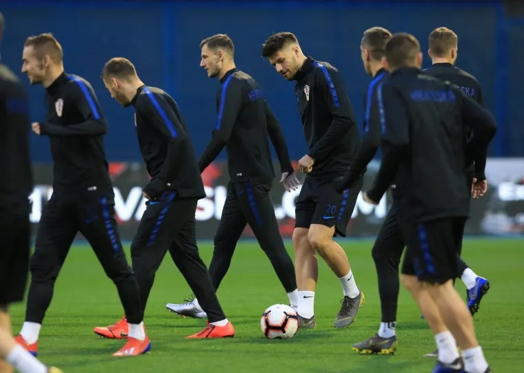 Hrvatska nogometna reprezentacija odradila je posljednji trening prije susreta s Azerbajdžanom u četvrtak na Maksimiru