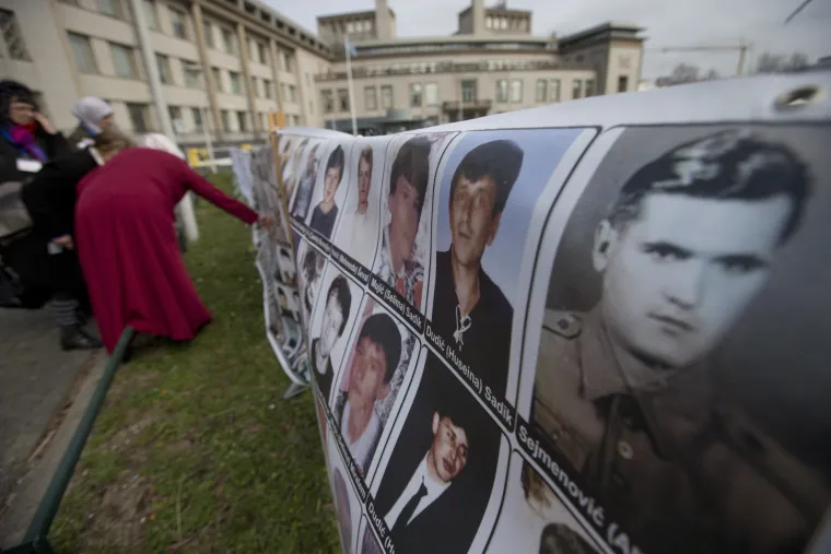 Žalbeno vijeće u presudi Radovanu Karadžiću: 'Znao je za ubojstva nakon pada Srebrenice'