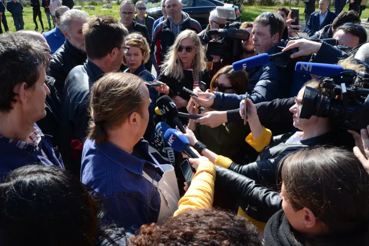 Zavarivanjem ulaznih vrata na glavnom ulazu u Uljanik počeo &scaron;trajk u brodogradili&scaron;tu