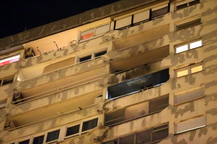 Planuo stan u neboderu na Srednjacima: Buktinju gasila čak 24 vatrogasca