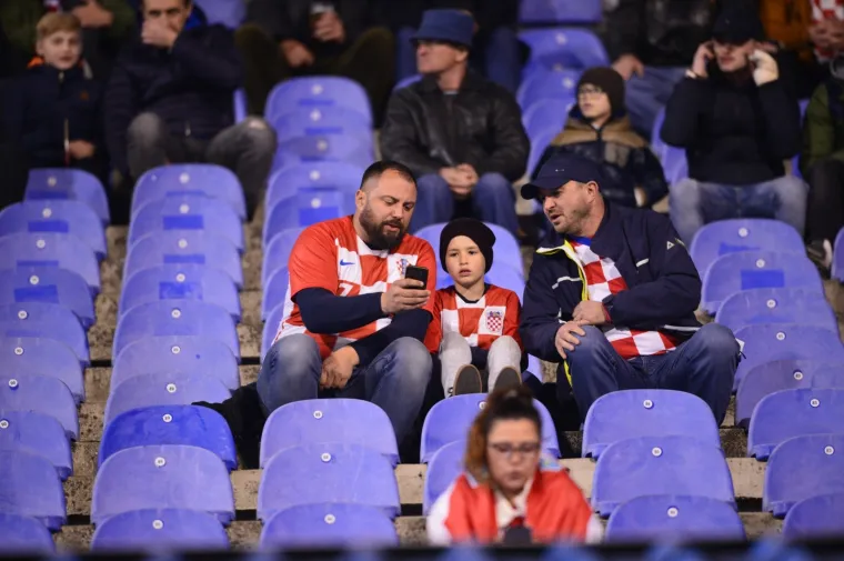 MAKSIMIR GORI: Krcate tribine bodre Vatrene u prvoj kvalifikacijskoj utakmici za Euro 2020.