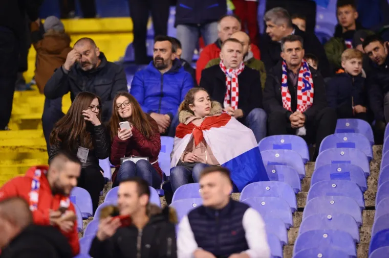 MAKSIMIR GORI: Krcate tribine bodre Vatrene u prvoj kvalifikacijskoj utakmici za Euro 2020.