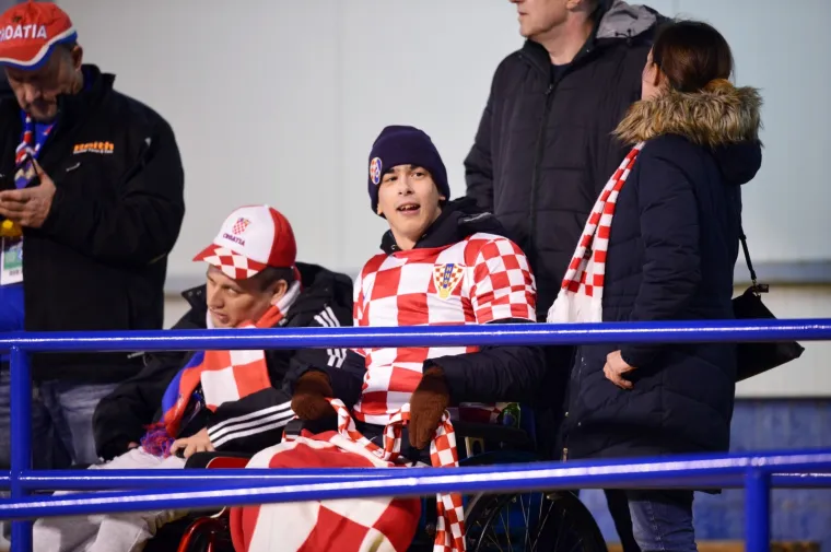MAKSIMIR GORI: Krcate tribine bodre Vatrene u prvoj kvalifikacijskoj utakmici za Euro 2020.